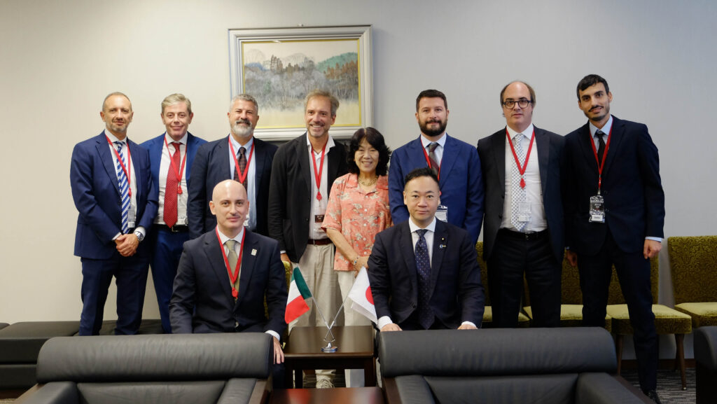 Incontro a Tokyo con il Ministro della Giustizia Keisuke Suzuki jief globe tokyo2025